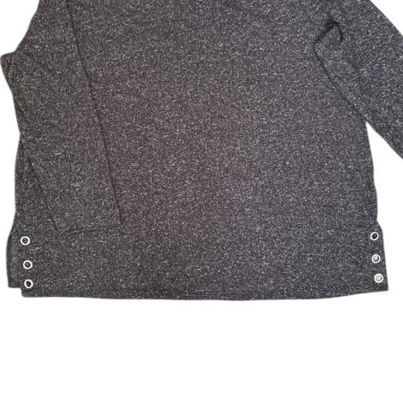 3/4 Sleeve Gray Top With Eyelet Details Women's Size 4X - Picture 4 of 8